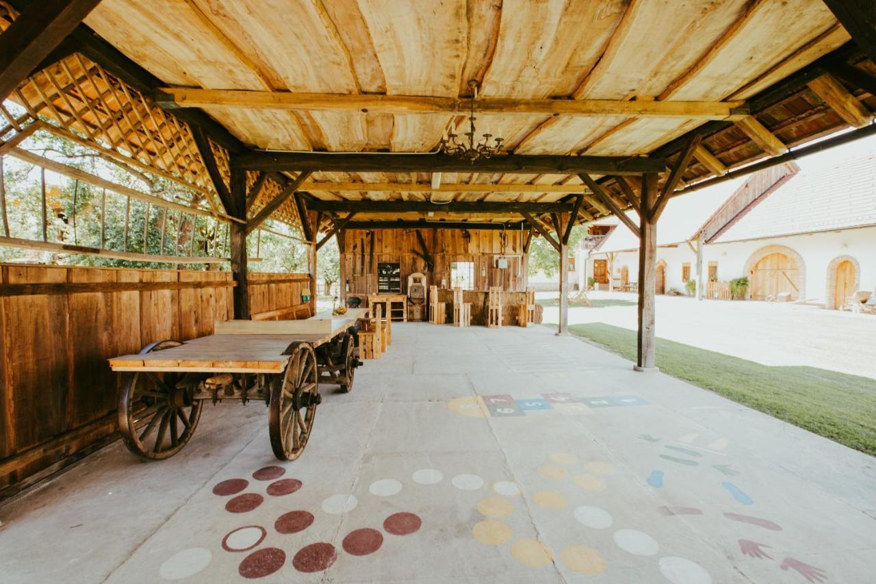 Treehouse Drevesna Hiska Strkovo Gnezdo Ranc Jures Hotel Ljutomer Eksteriør billede